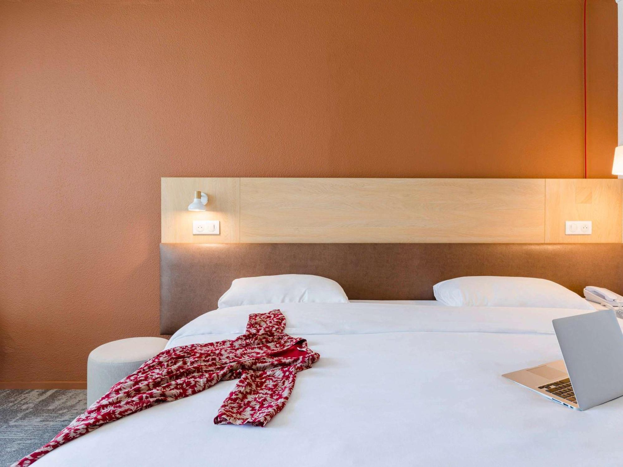 Hotel Ibis Styles Aix Les Bains Domaine De Marlioz 3*