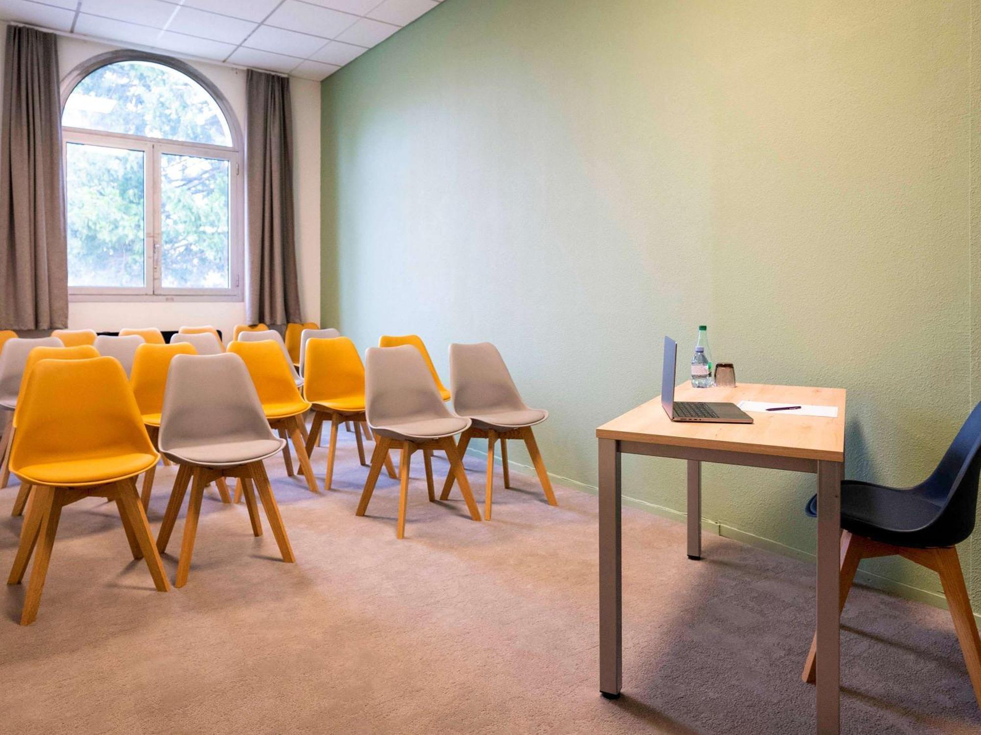 Ibis Styles Aix Les Bains Domaine De Marlioz 3*