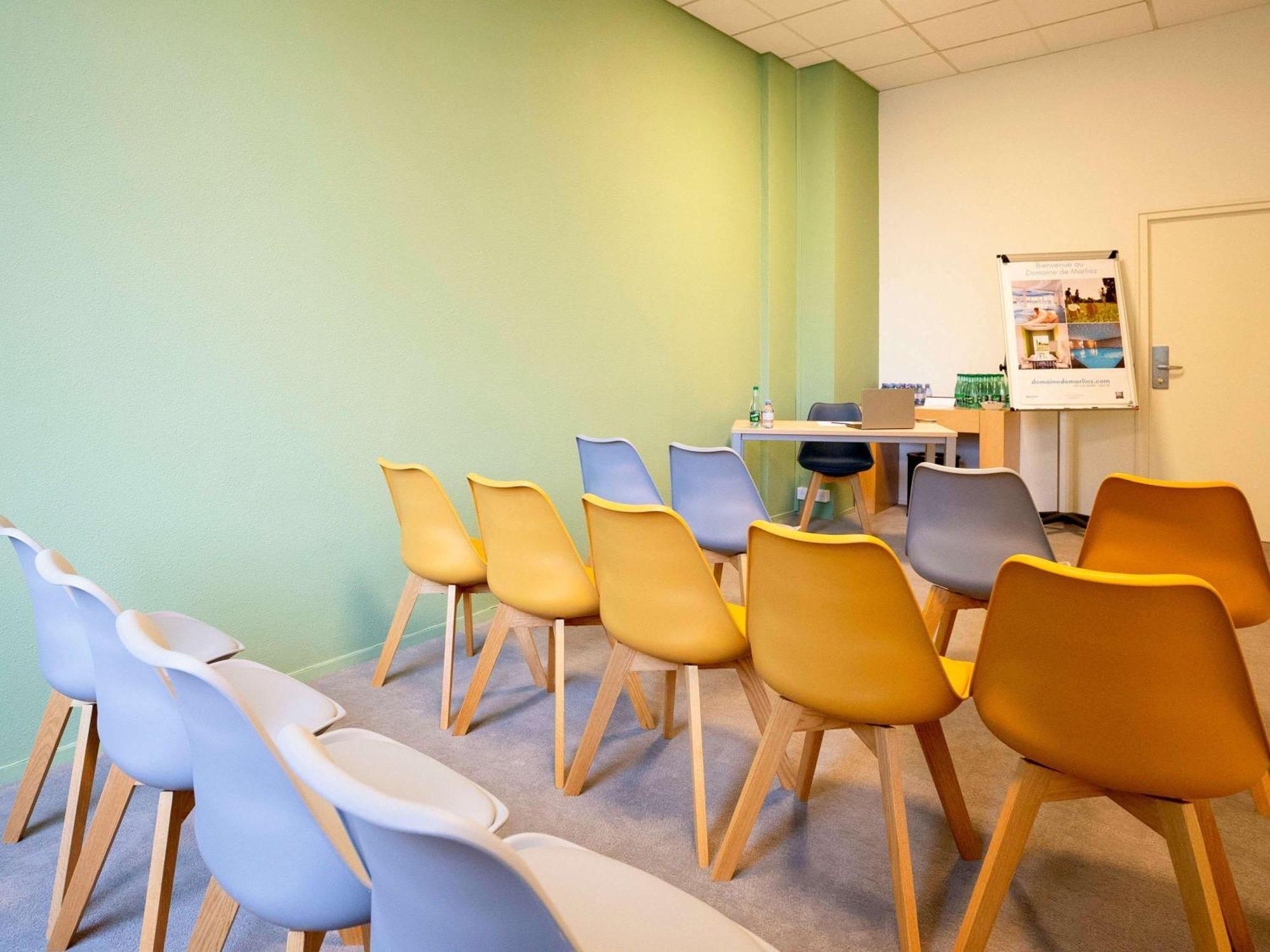 Hotel Ibis Styles Aix Les Bains Domaine De Marlioz 3*
